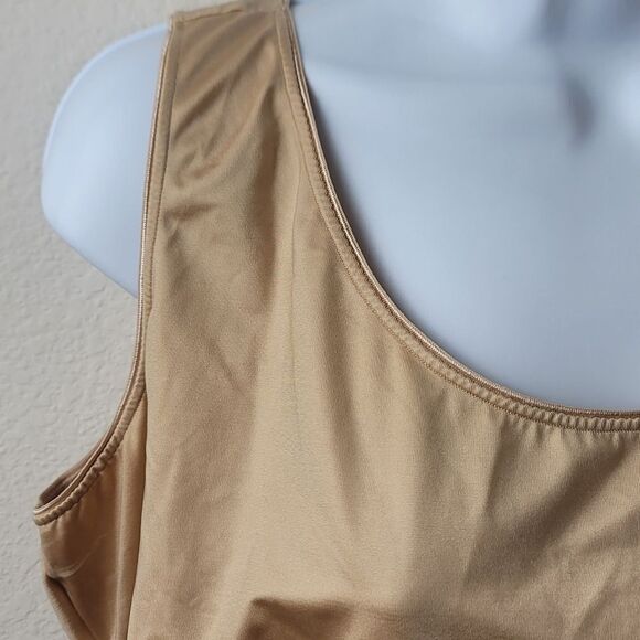 SPANX Simplicity Nude Shapewear - Picture 3 of 8